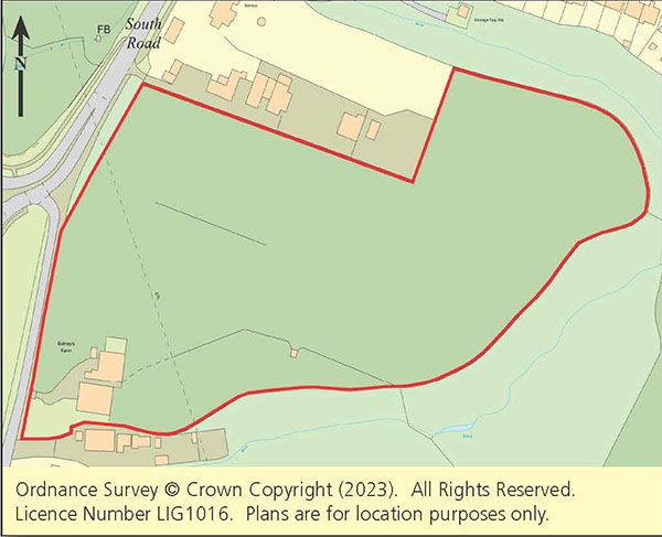 Lot: 35 - FREEHOLD SMALLHOLDING PLUS NINE ACRES OF LAND WITH POTENTIAL - 